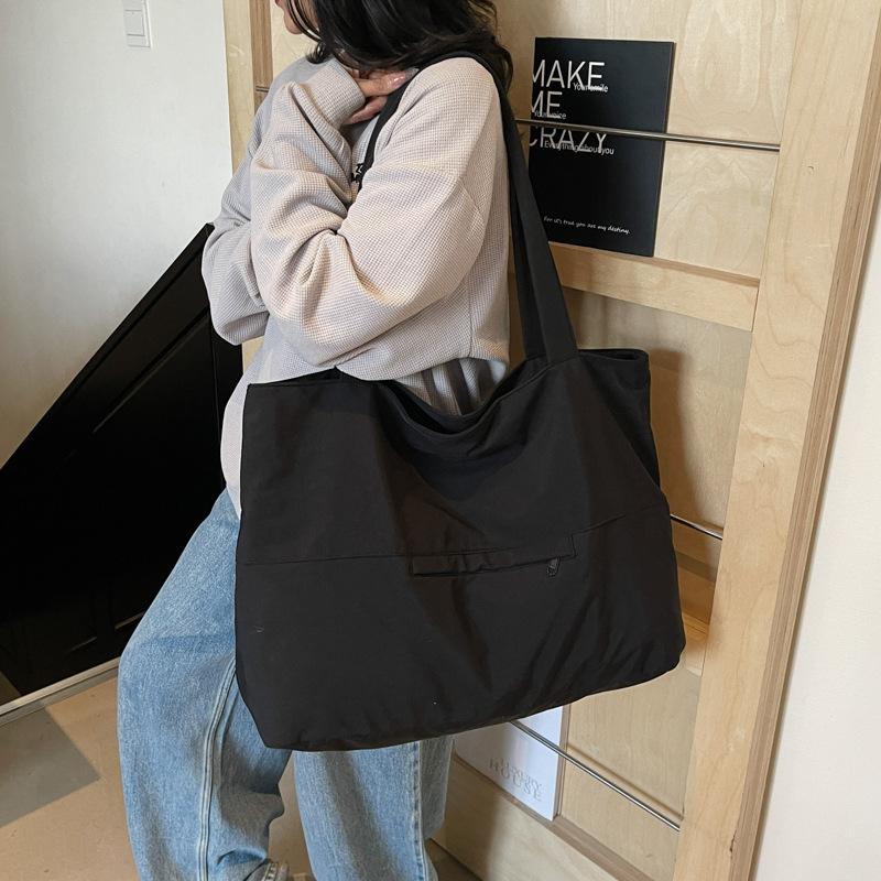 Lightweight Handbag Women Large Capacity Travel Tote Bag Short Trip Commuter Underarm Bag