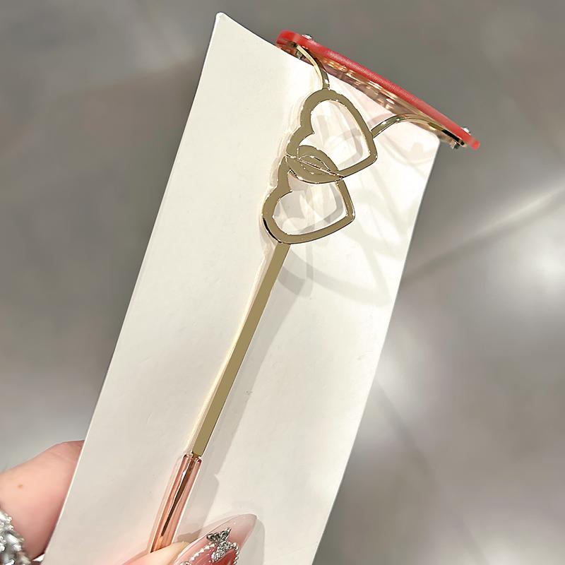 New Metal Opening Large Square Frame Sunglasses for Women, Retro Hot Girl Glasses, and Openwork Heart-shaped Sunglasses