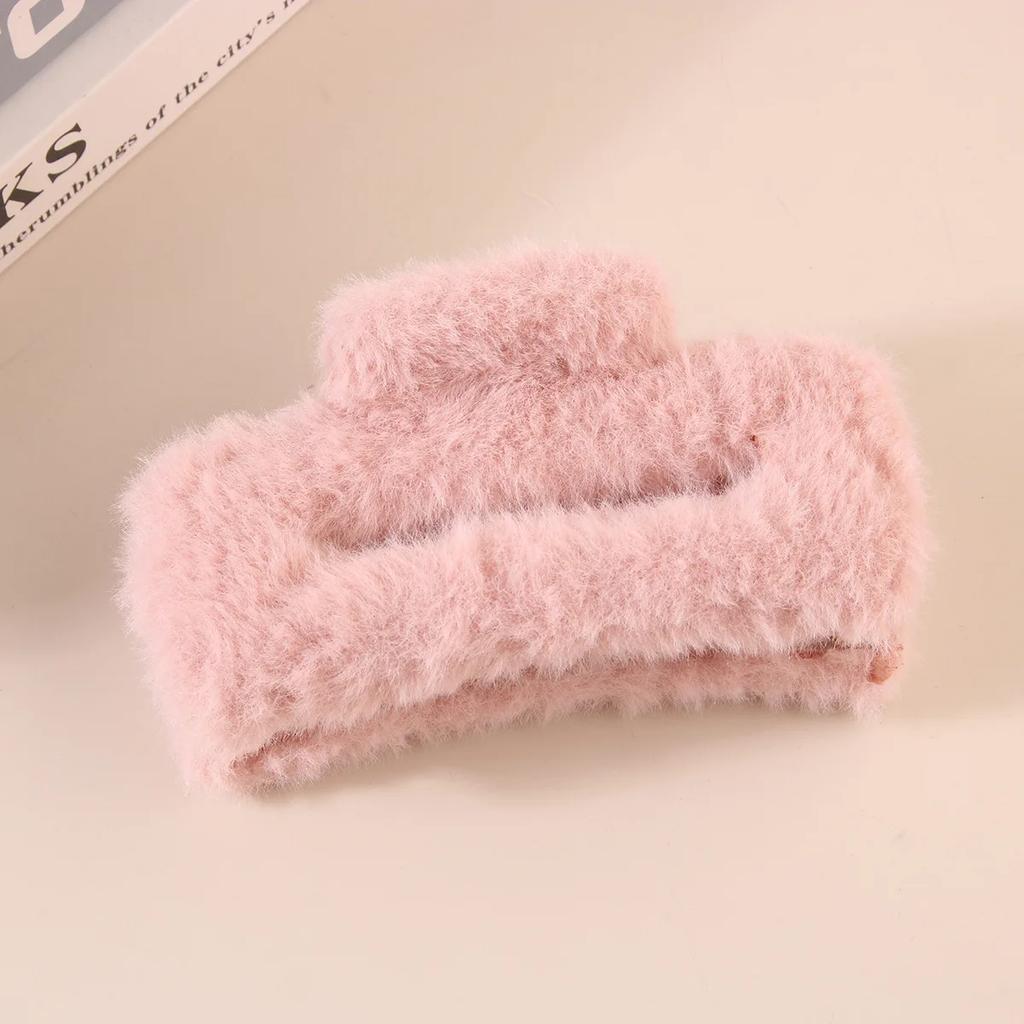 Winter Plush Square Hair Claw for Women Korean Elegant Acrylic Hairpins Faux Fur Hair Clip Girls Barrette Crab Hair Accessories