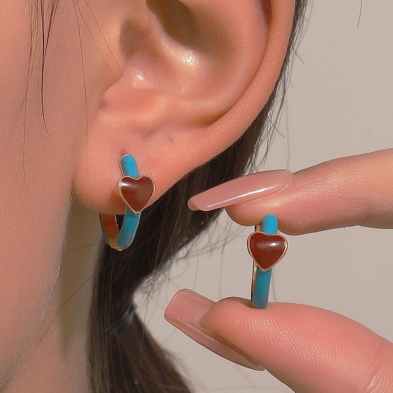 

Серьги-кольца в виде сердца для женщин Мода Медная круглая серьга Серьга золотого цвета Обручи Девушки Простые украшения Аксессуары для вечеринок