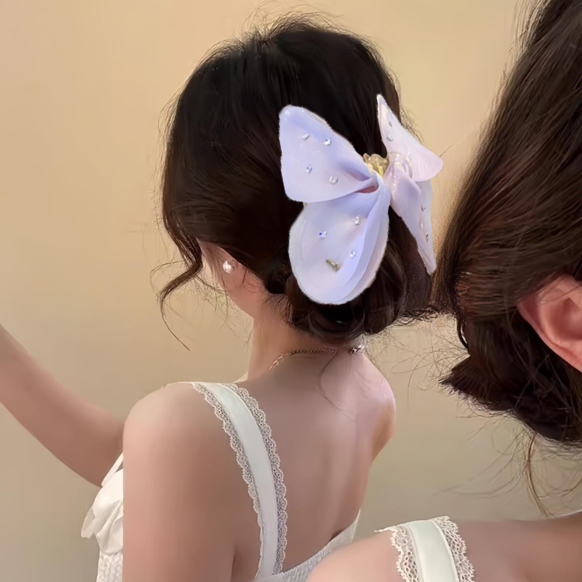 

Korean version of the new autumn plaid triangle grab clip disc hair shark clip temperament hair volume hairpin headdress фіолетовий