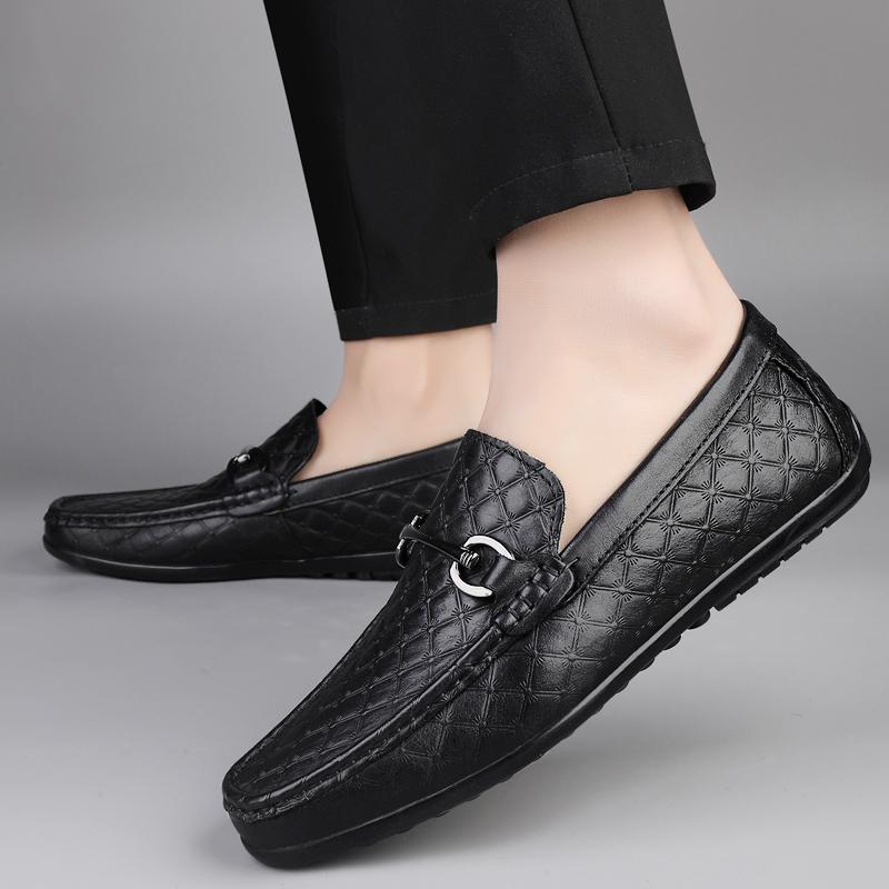 Fashion Spring New Men's Top Layer Cowhide Comfortable Bean Shoes Fashion Brand Men Breathable Soft Sole Anti Slip Casual Driving Shoes