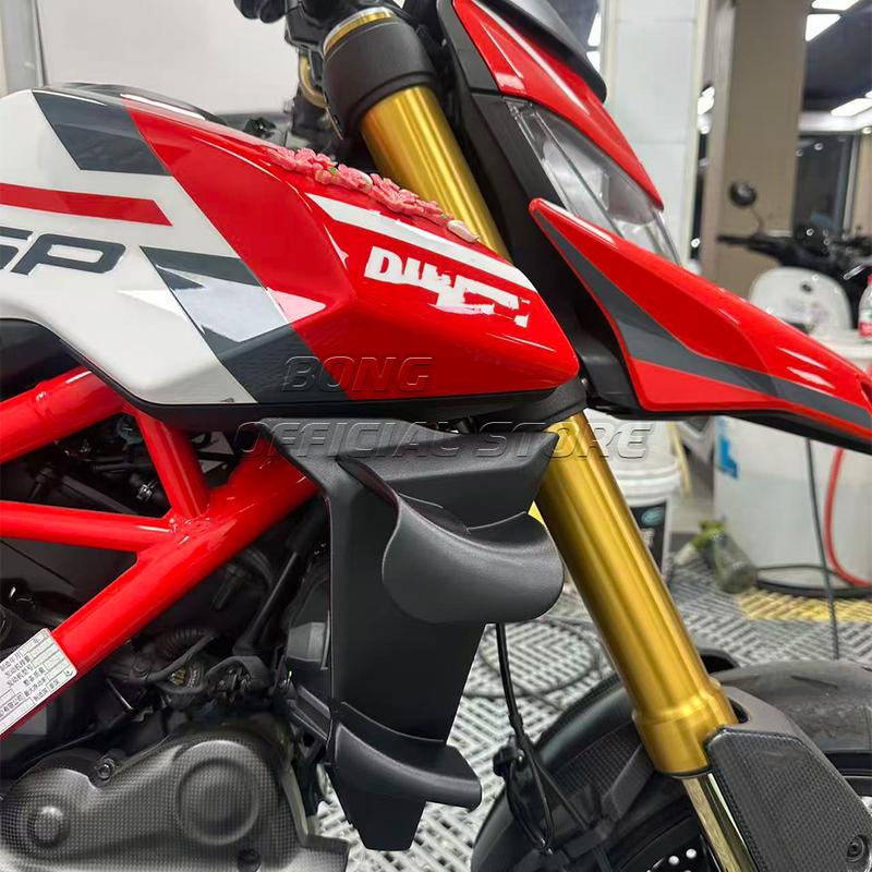 DUCATI Hypermotard 950-hez Oldalsó légterelő Oldalsó spoilerek Első spoilerek Hypermotard 950 SP RVE 2019-2024 Szárnyacskák