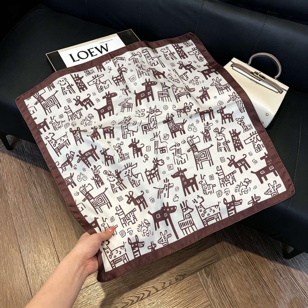 New old money wind chain neck scarf women's commuting versatile soft silk scarf neck protection shawl outer scarf