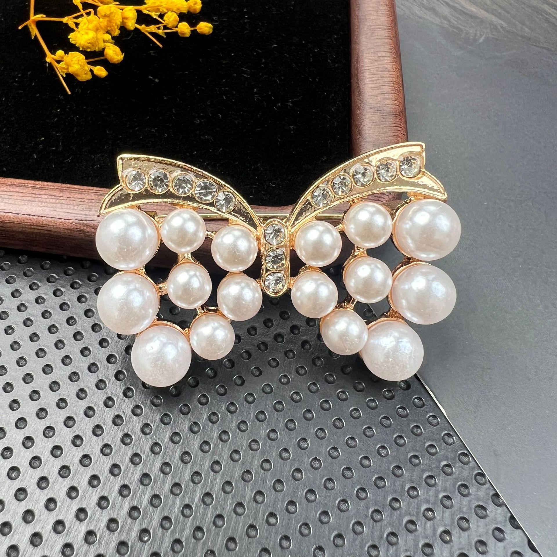 

Ретро брошь с кристаллами-бриллиантами, с булавкой от оголения и металлической пряжкой для аксессуаров для одежды