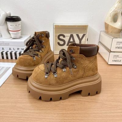 2025 Herbst neue matte Big-Head Schnür-Martin-Stiefel Damen Dicksohlige Erhöhung Ausländischer Stil Vielseitige Retro Lokomotiv-Kurzstiefel