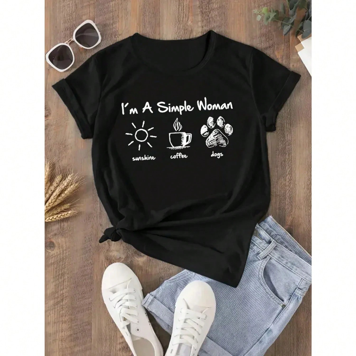 I Am A Simple Woman With Letters Sunshine Coffee Dog Pattern T-Shirt Fun Cute Retro Damska Koszulka Moda Casual Summer Top S разноцветный