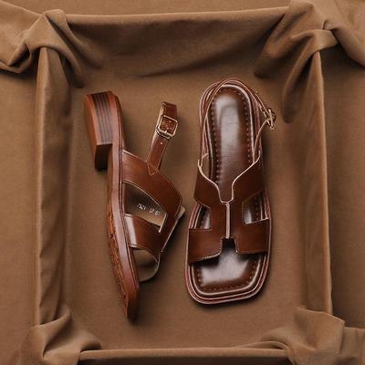 Retro Brown Low-heeled Open-toed Sandals Women's Spring and Summer 2025 New Fashionable Large-size Flat-bottomed Casual Roman Sandals
