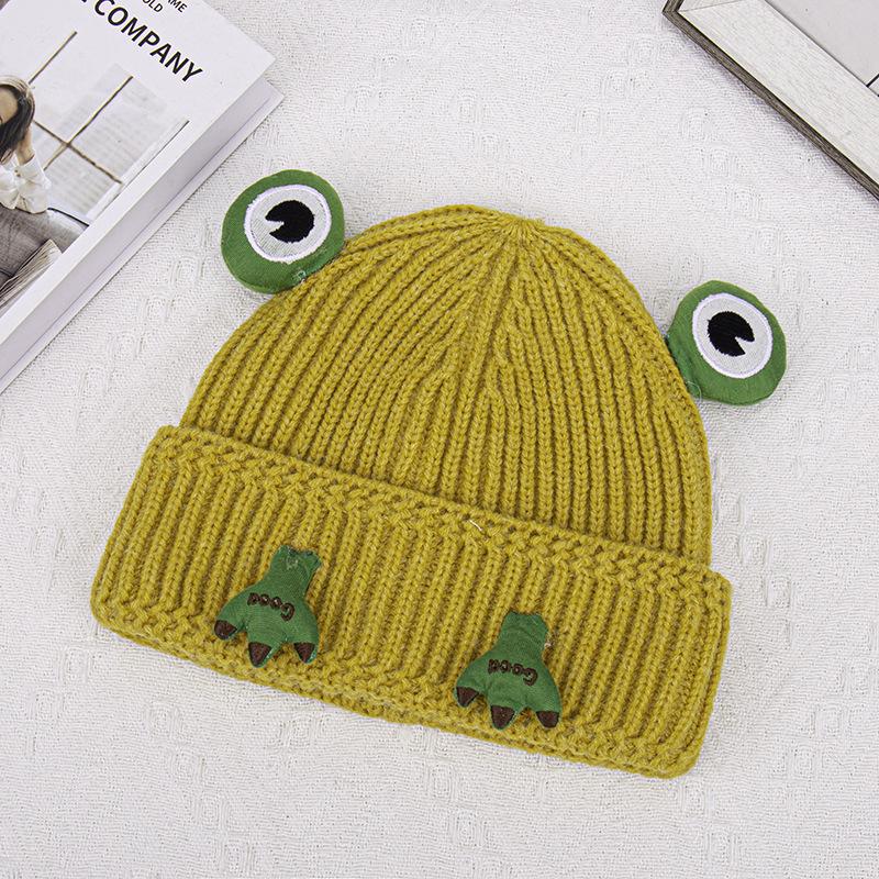 Green frog knitted hat, warm in autumn and winter, new outdoor riding set, ear protection, big eyes, wool hat.