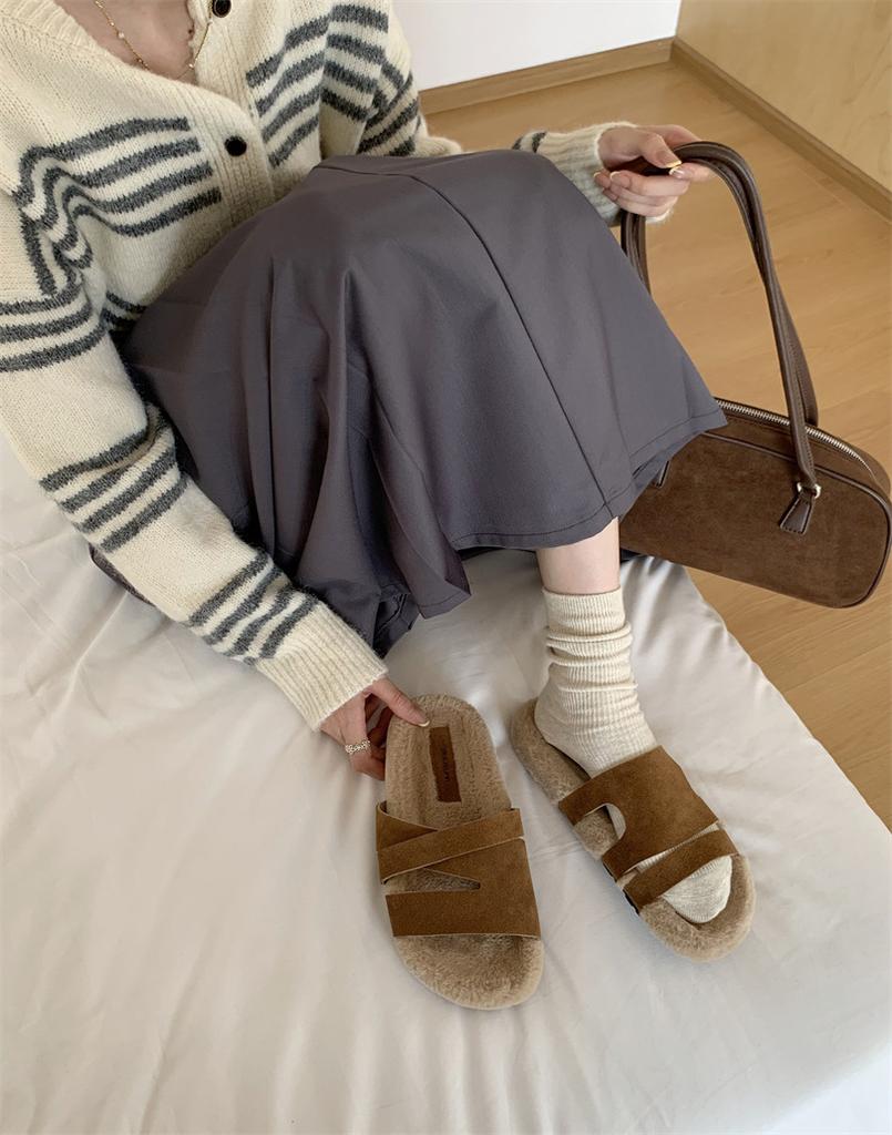 One-word open-toed round head platform slippers wear 2025 fashion casual sand hair shoes