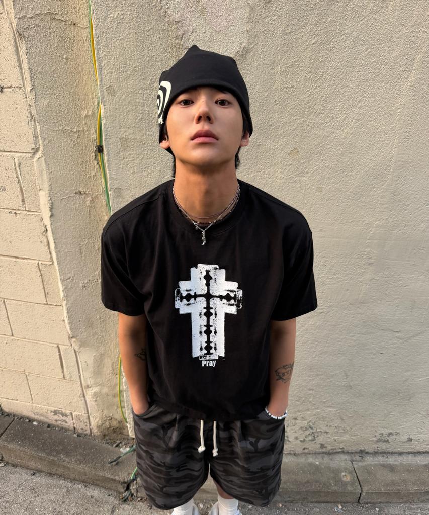 AMOU Razor Cross Half T-Shirts Black