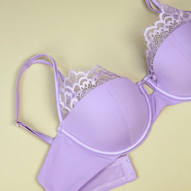 

Большой размер Летний тонкий стиль Чистое желание Сексуальное кружево Большая грудь Показывает Маленький Предотвращает Отвисание Нижнее белье 90D фиолетовый