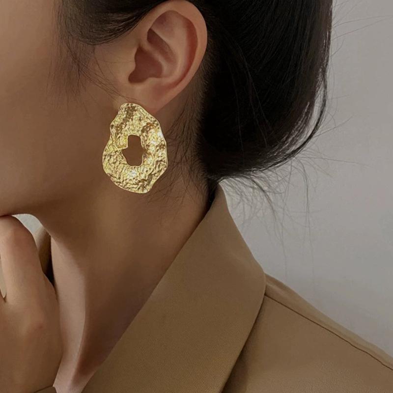 

Exaggeration Irregular Wrinkle Metal Earrings for Women Hollow Hammered Texture Geometric Stud Earring Y2K Zircon Gifts