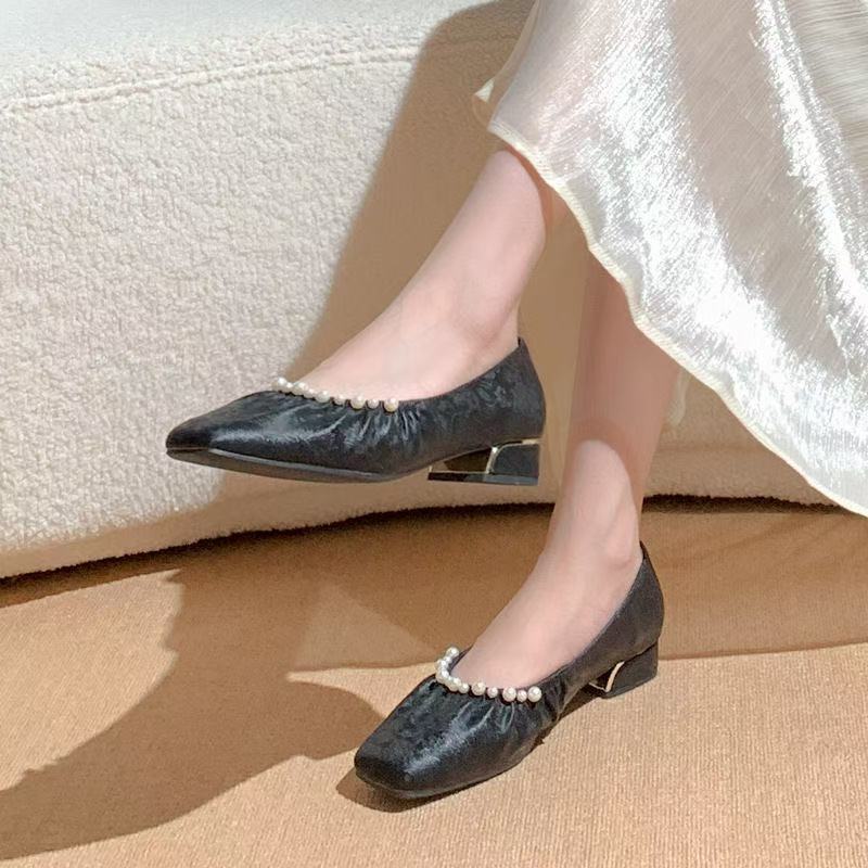 Guofeng new Chinese single shoes women's 2025 spring new single shoes square head thick heel low heel lazy shoes mother small leather shoes