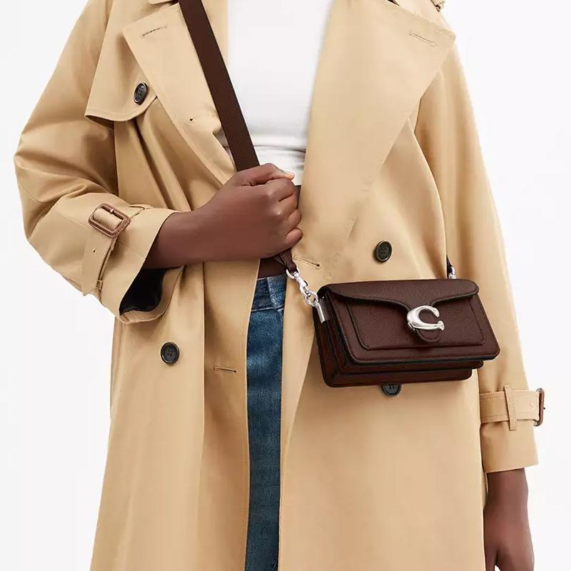Coach Tabby 20 Markenlogo Abnehmbarer Griff Poliertes Kieselsteinleder Handtasche Crossbody Umhängetasche Kleine Damenhandtaschen Ahorn CY201-LHMPL