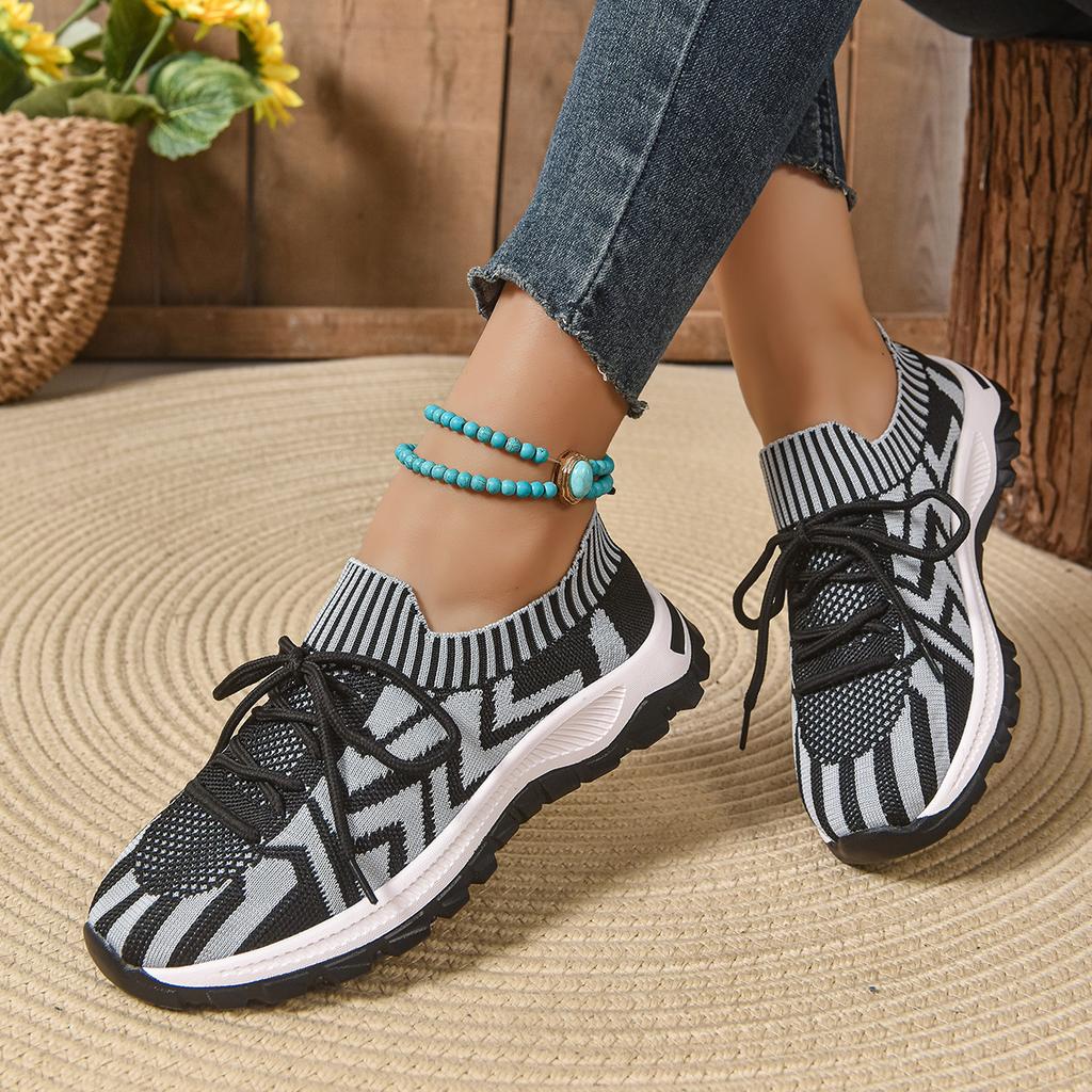 Fashion Ladies Outdoor Knitted 2025 New Women's Vulcanize Shoes Breathable Women Sneakers Mixed Colors Lace Up Casual Shoes Flats