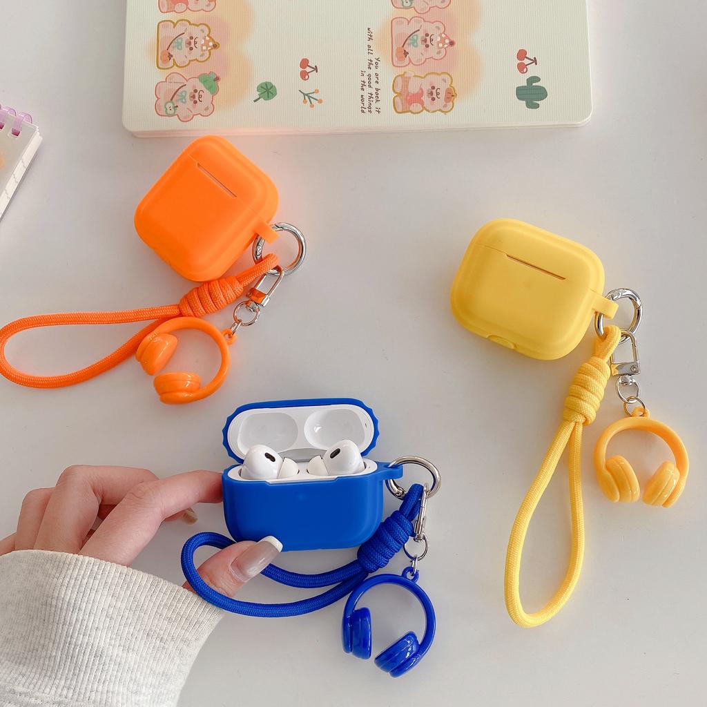 Solid Color Soft Case for Apple Airpods 1 2 3 4 Pro 2 3 Wireless Earphone Cover Wrist Strap Cute Headphone Pendant Charging Box