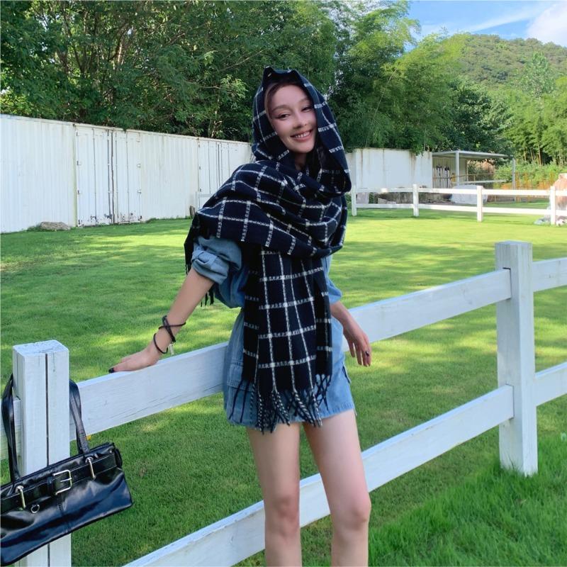 Soft waxy plaid scarf for girls to keep warm in winter Thickened scarf Retro plaid knitted scarf New