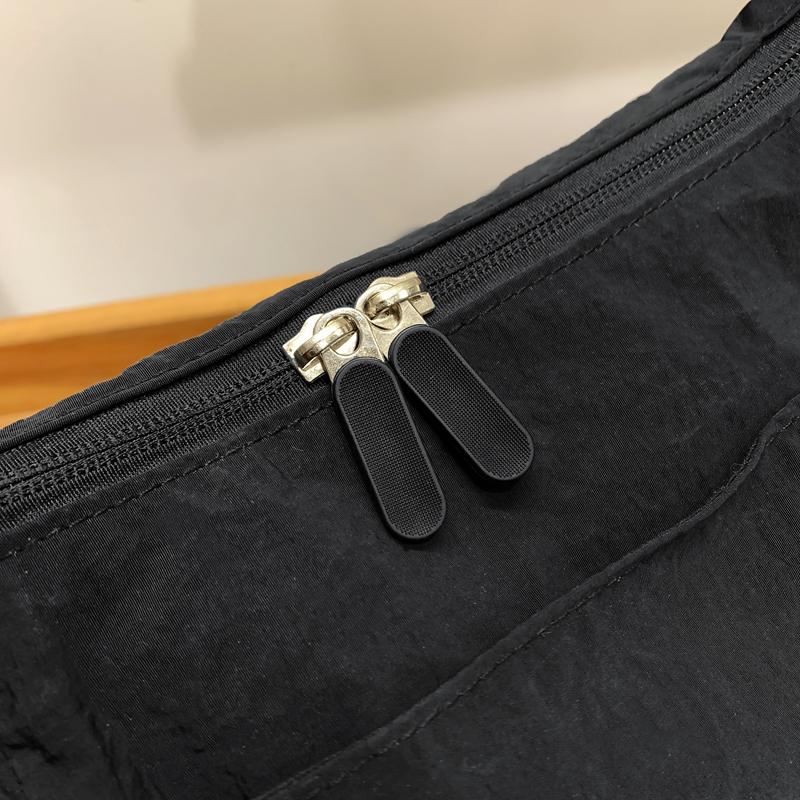 Lightweight Messenger Bag Nylon Bag Student Commuter Mobile Phone Bag Couple Bag