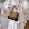 Retro Contrasting Color Large-capacity Commuter Tote Bag New Versatile Diamond Underarm Chain Bag