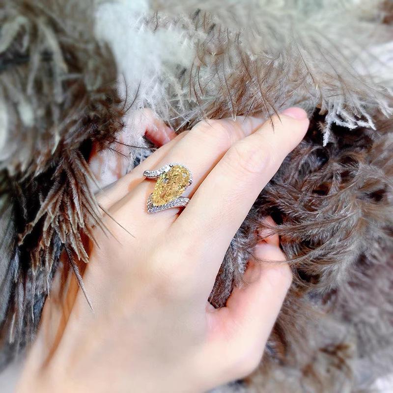 Niche Design Lab-Grown Yellow Diamond 18K Gold Plated Elegant Adjustable Ring for Women