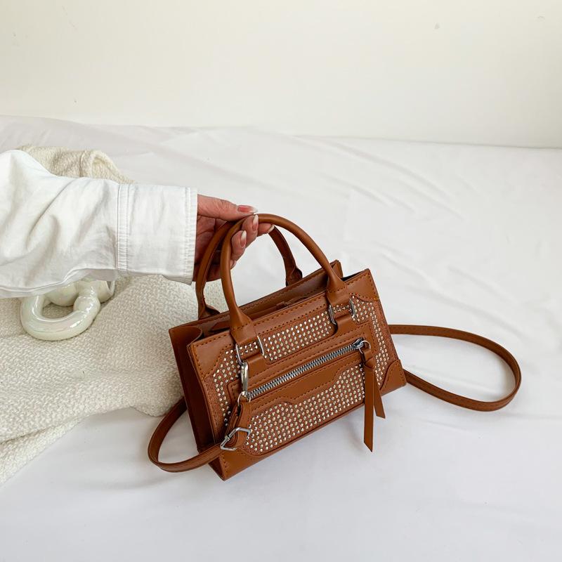 

Women s bag 2025 new spring fashion handbag bag trendy simple small satchel candy color shoulder zipper small square bag коричневый