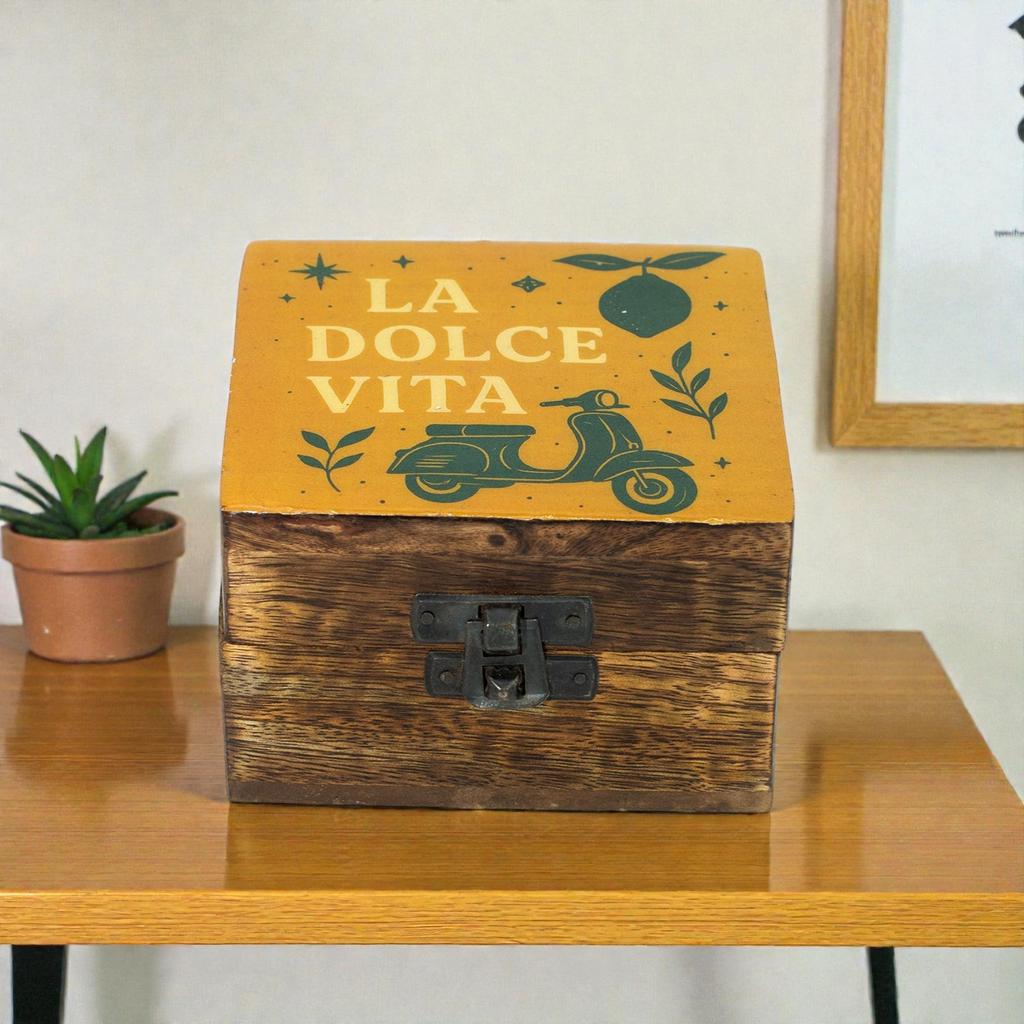 Small Enamelled Box – La Dolce Vita