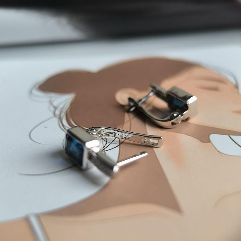 Серебряные серьги с сапфиром nano 2.227ct, фианитами (2195092)