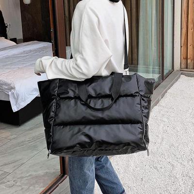 Leichte Handtasche für das Fitnessstudio - Nass-/Trockentrennung, Großes Fassungsvermögen, Ideal für Reisen & Yoga