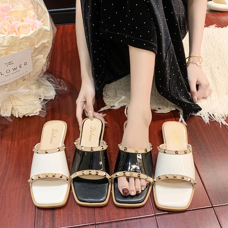 Fashion Shoes Big Size Slippers Casual Slides Rivet Slipers Women Luxury Soft Flat 2025 Fashion Rivet Slippers Soft Flat Shoes Female Lu