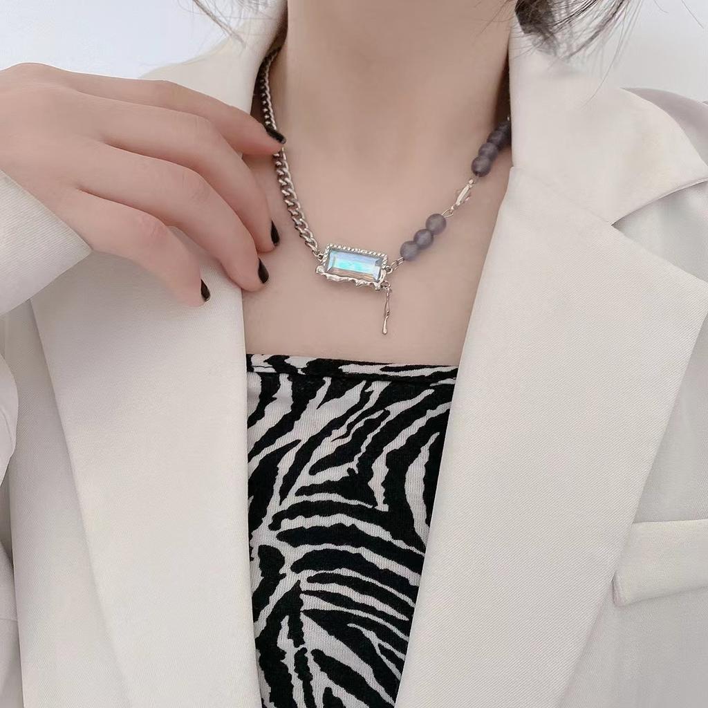 Sweet and Cool Splicing Crystal Necklace Women's High-end Design Sense Niche Beaded Collarbone Chain, New Chain Men's Trend