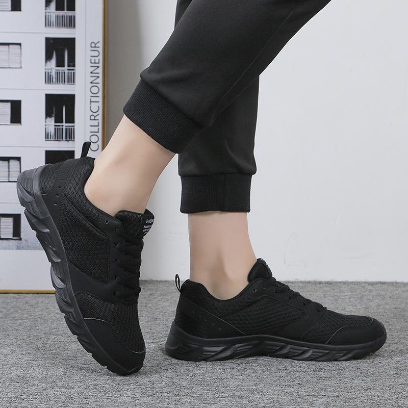 Summer New Running Shoes Breathable Mesh Travel Shoes Casual Shoes Large Size Sports Shoes