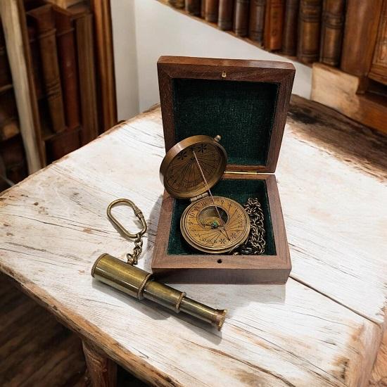 

Mary Rose Sundial Compass brass with a string . Engrave it, keyring, or wooden box. A unique gift for explorers!