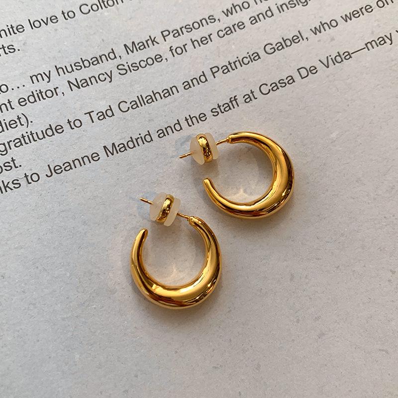 

Gold-Electroplated C-Shaped Earrings for Women - Elegant Luxury, Simple and Large Circle Design