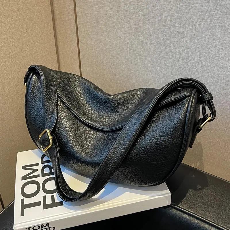 Niche fashion versatile underarm small bag women's new trendy and popular messenger dumpling bag