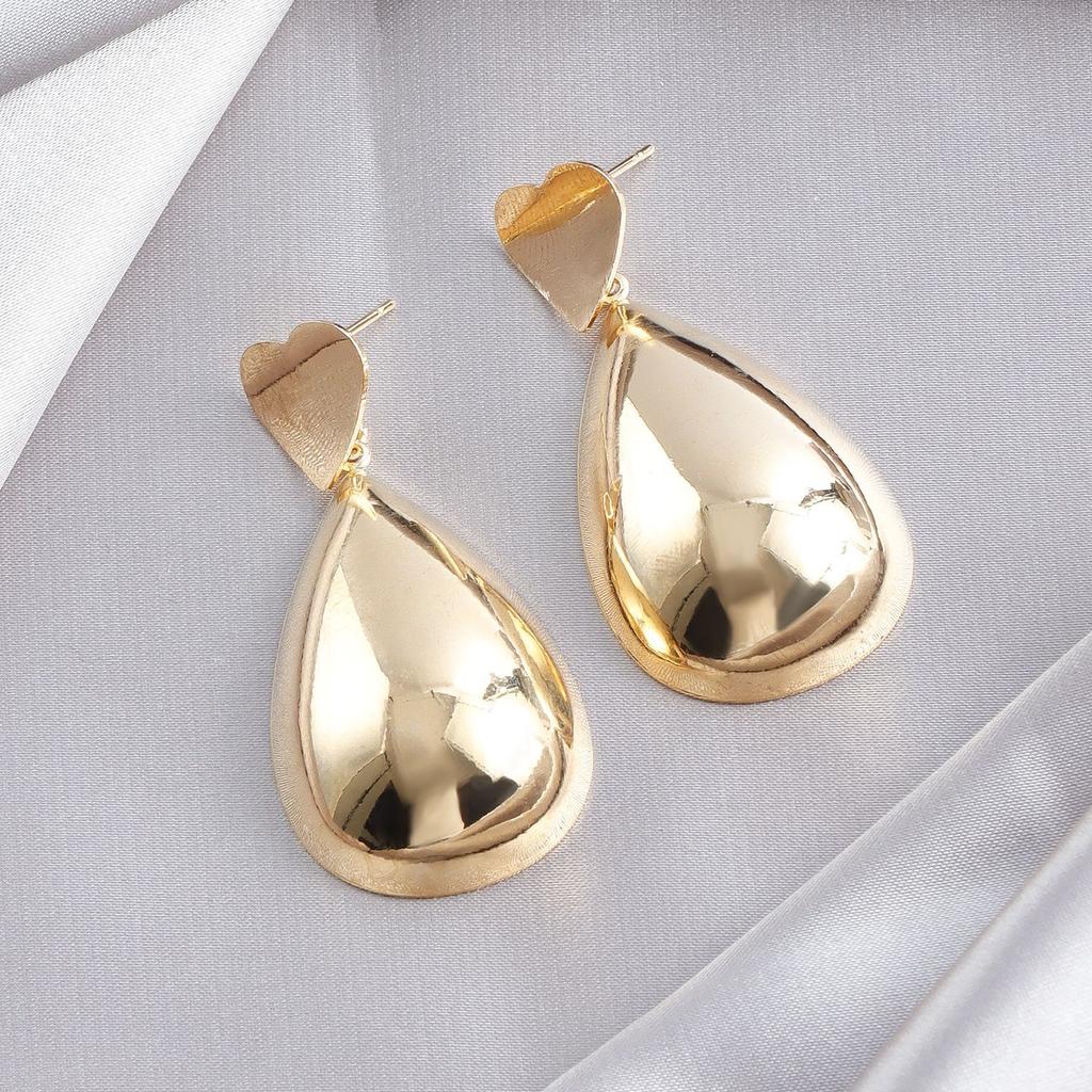 INS Wind Simple Smooth Love Water Drop Metal Earrings Fashion Exaggerated Geometric Heart Stud Earrings Earrings