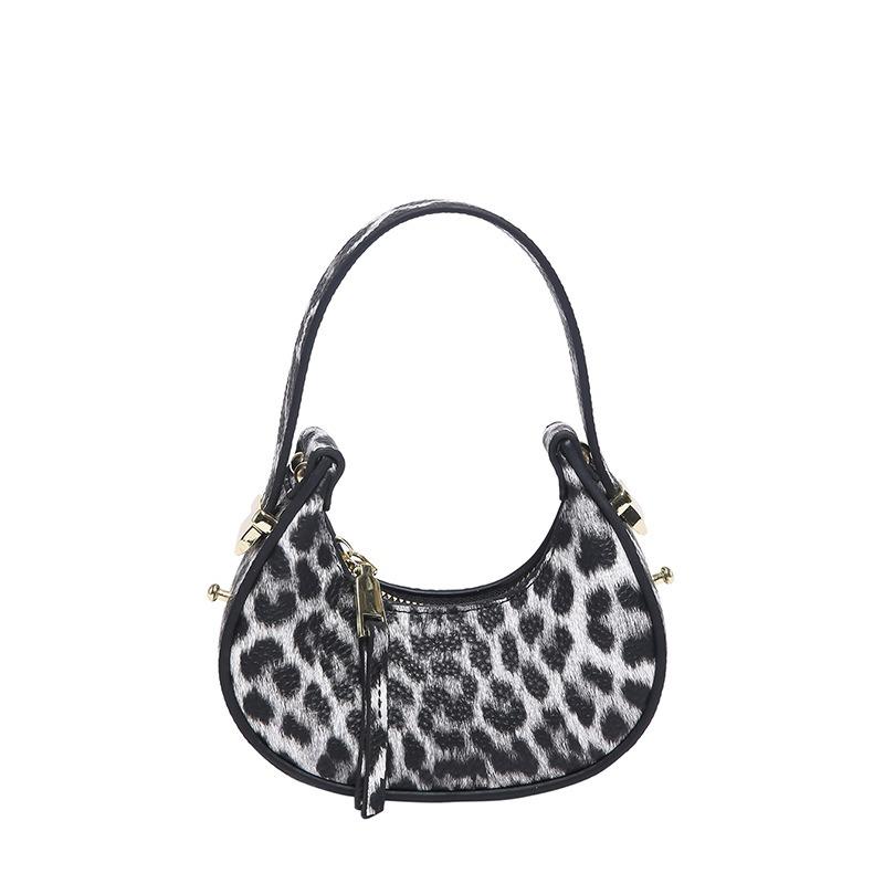 Exquisite mini leopard print women's bag fashionable new niche dumpling bag texture trendy crossbody portable crescent bag light tide