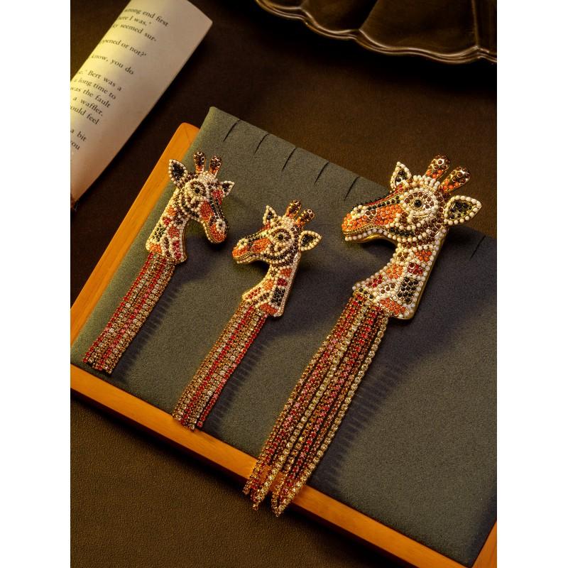Vintage Giraffe Tassel Earrings Light Luxury Style Full Of Diamonds