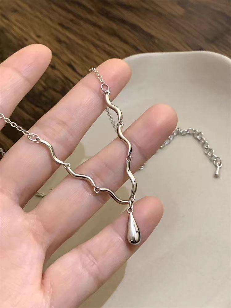 Silver Water Drop Wave Sweet Cool Wind Explosion Collarbone Chain