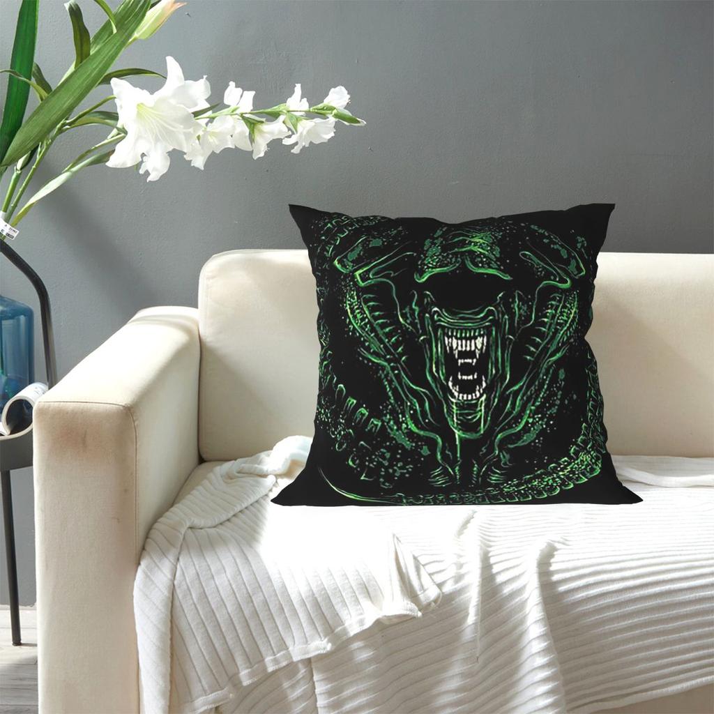 FaceHugger Alien Xenomorph Shoulder Square Pillowcase Pillow Cover Cushion Zip Decorative Comfort Throw Pillow for Home Sofa