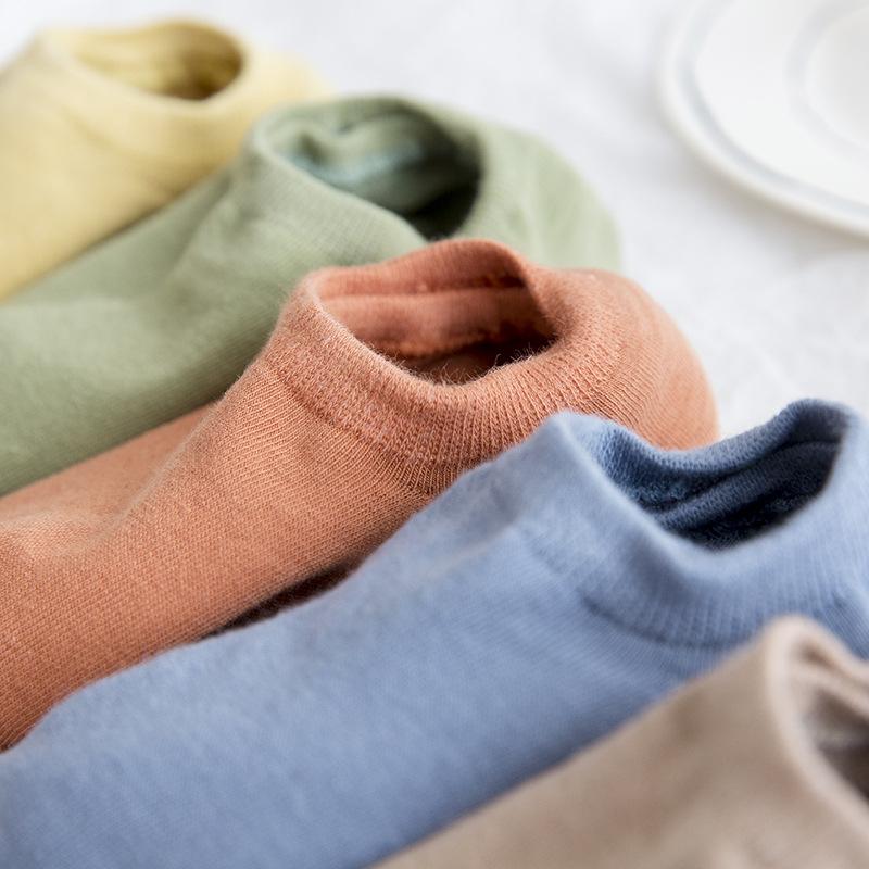 Ladies Spring and Summer Thin Lovely Trend Solid Color Breathable Invisible Cotton Socks