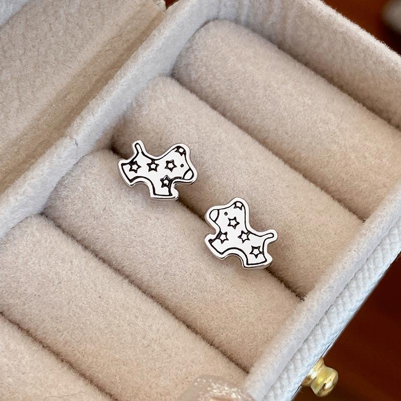 Charming Zodiac Horse Stud Earrings: Petite Cute Design In 999 Pure Silver, Ideal for Women's Birth Year.