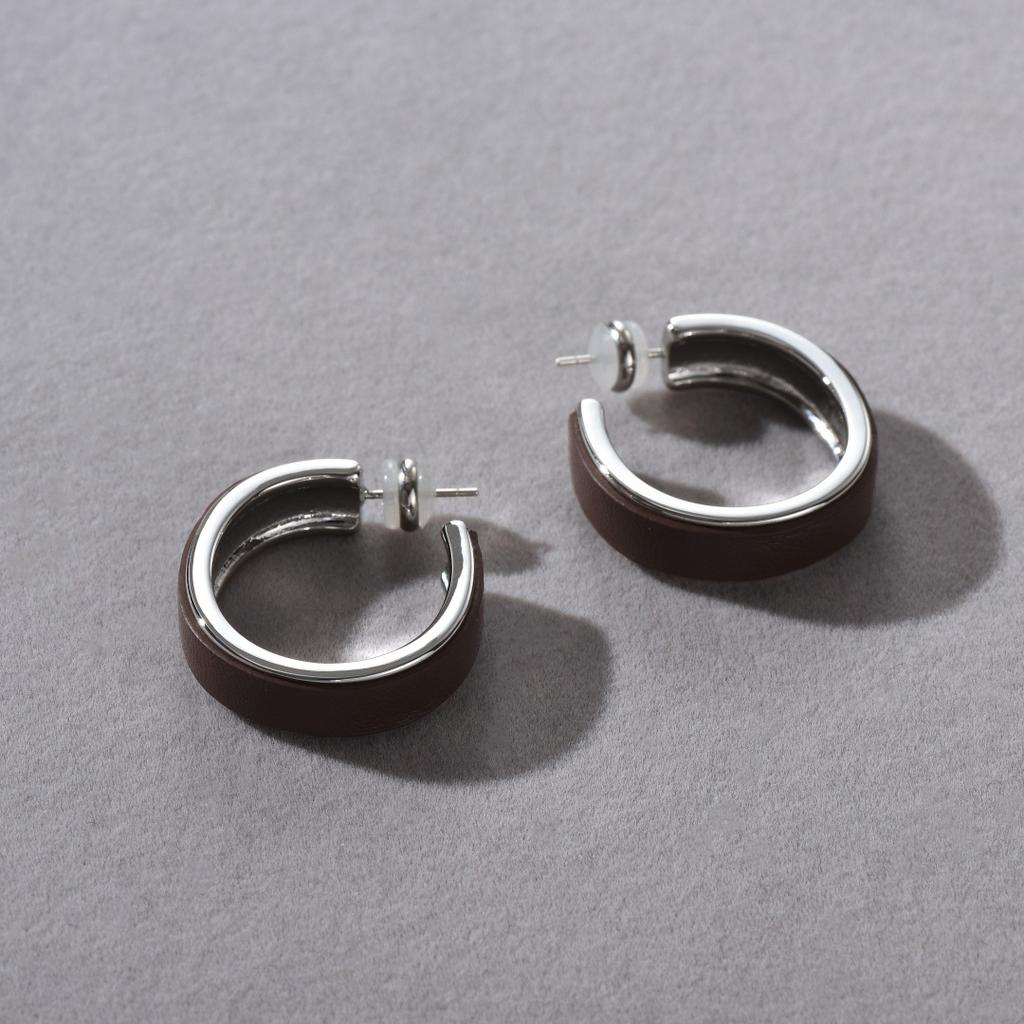 Niche Exquisite Retro Copper-Plated Platinum Inlaid Leather C-Shaped Earrings S925 Silver Needle Stud Earrings With Unique Personality Earrings