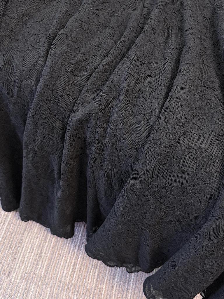 Plus Size Women's Lace Dress with Velvet Lining - Autumn/Winter, Elegant Slimming Skirt for 130-300 lbs