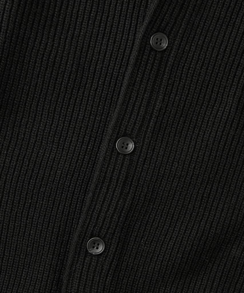 Outstanding Lambswool Round Neck Cardigan_Black