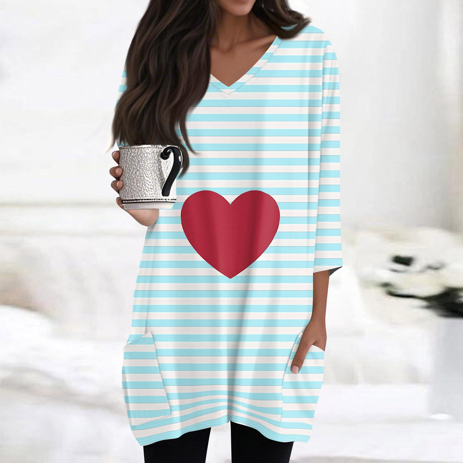 

Women s Fashionable V-neck Pocket Valentine s Day Print 3/4 Sleeve Top XL