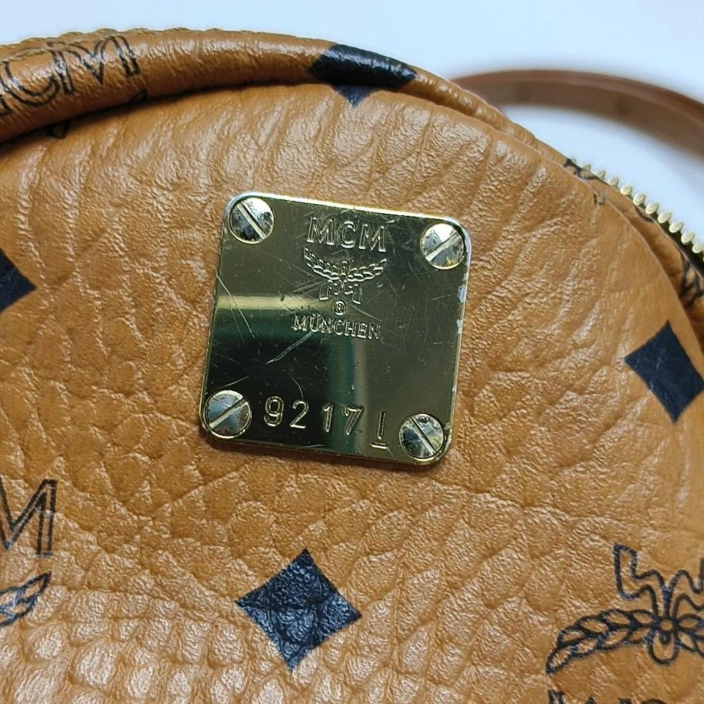 [Gebraucht] Klassische All-Over-Logo-Nieten Drei-in-Eins Beschichtetes Canvas Schulter-Crossbody-Rucksack - Gut #1F0KJKR