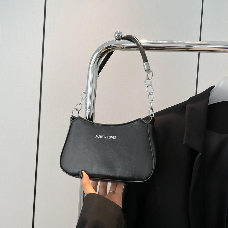 2025 New Foreign Style Casual Popular Fashion Handbag Retro Personality Niche Design Beautiful Shoulder Crescent Bag