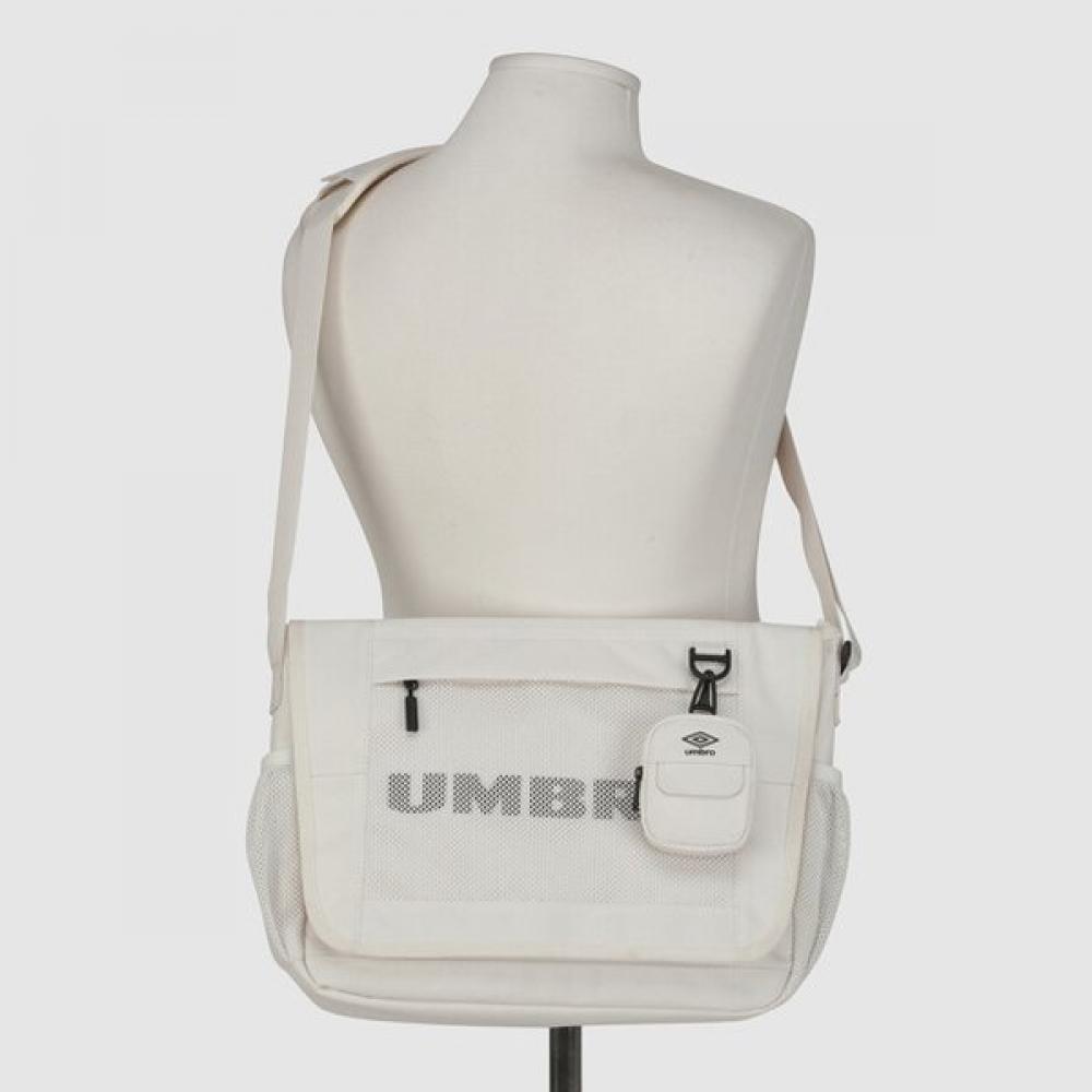 Umbro Feature Mesh Messenger Bag Uq123cbg13