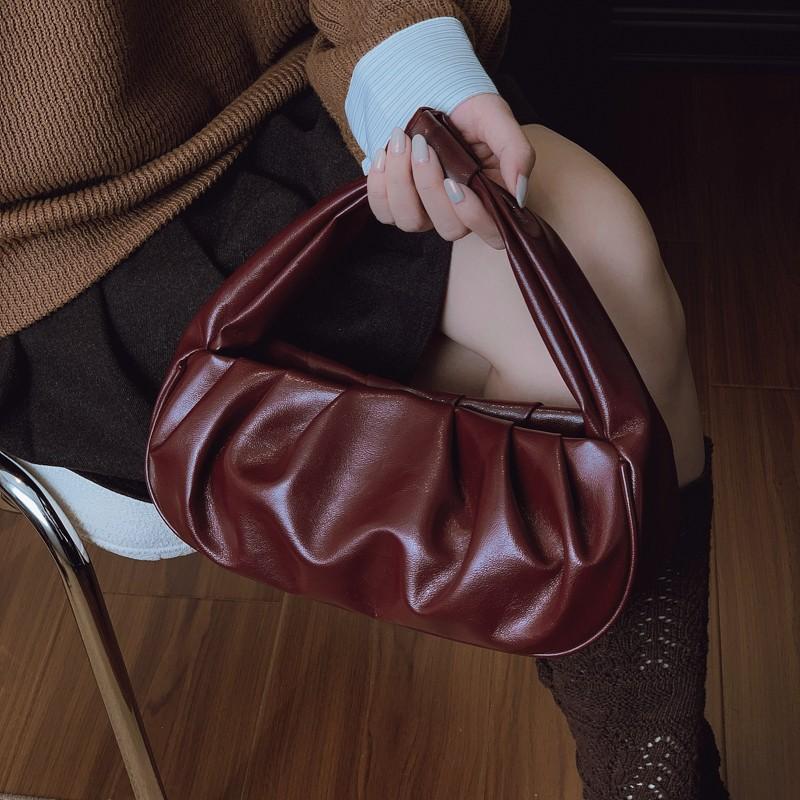 

Retro Cloud Velvet Women s Handbag Folded Knot Single Shoulder Underarm Bag PU Leather Medium Size Soft Magnetic Buckle Open 21X7X16cm